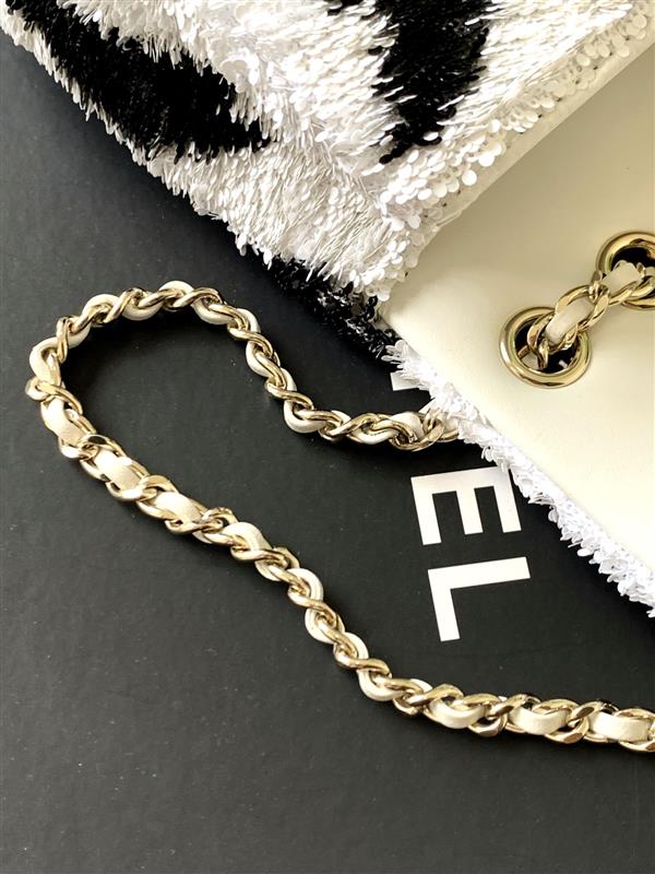 2026131214252389 900